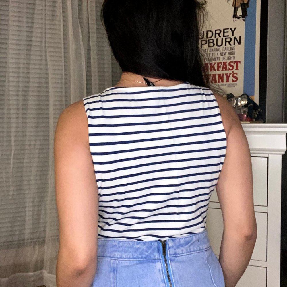 H&M Top - Picture 2 of 6